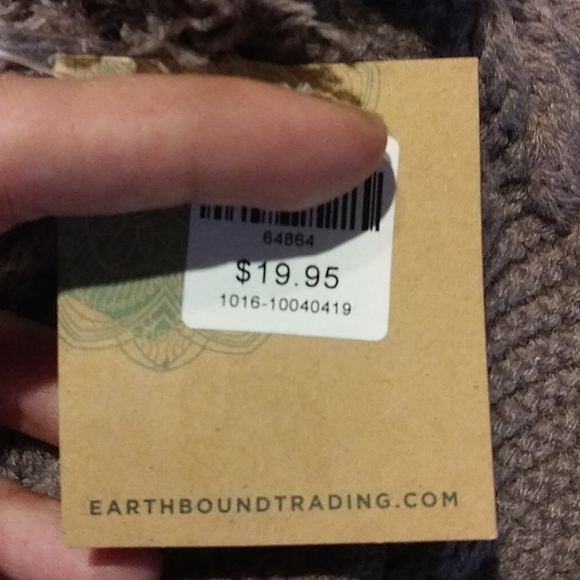 Earthbound 'The Cozy Collection' Beanie/Hat - Picture 4 of 5